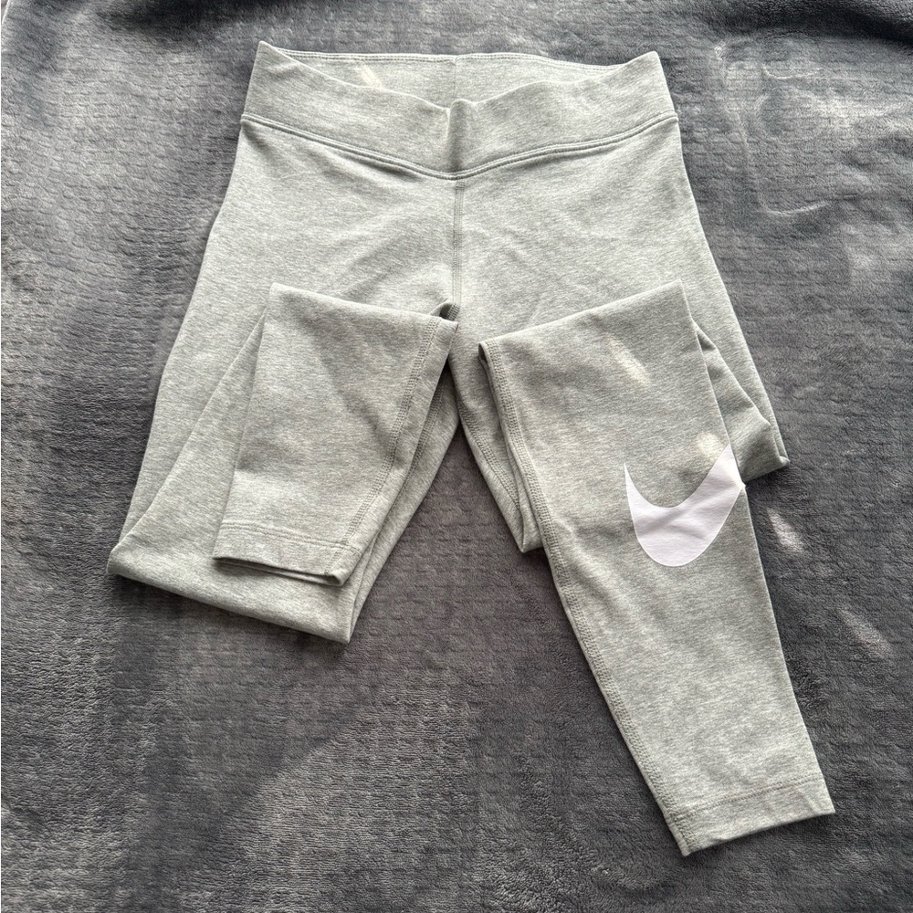 Gray Nike leggings